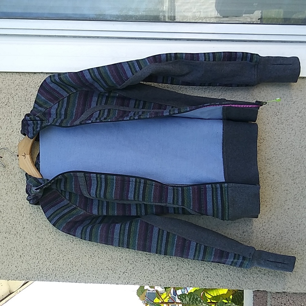 Lululemon Sweater - Picture 10 of 11